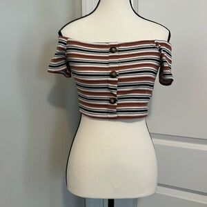 Off the Shoulder Crop Top 🌟